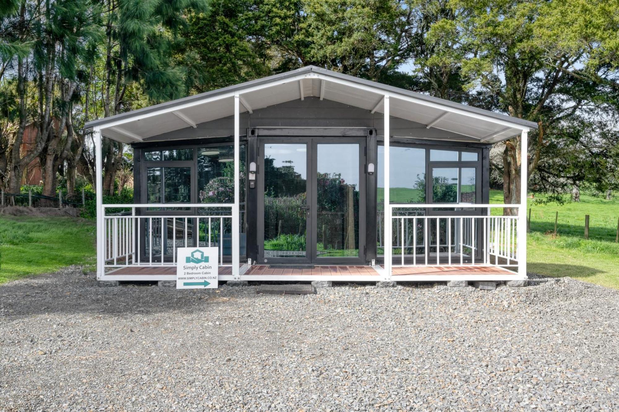 2 Bedrooms Cabin 5 Min To Pukekohe Town Centre Eksteriør bilde